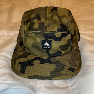 Burton 5 panel camo hat